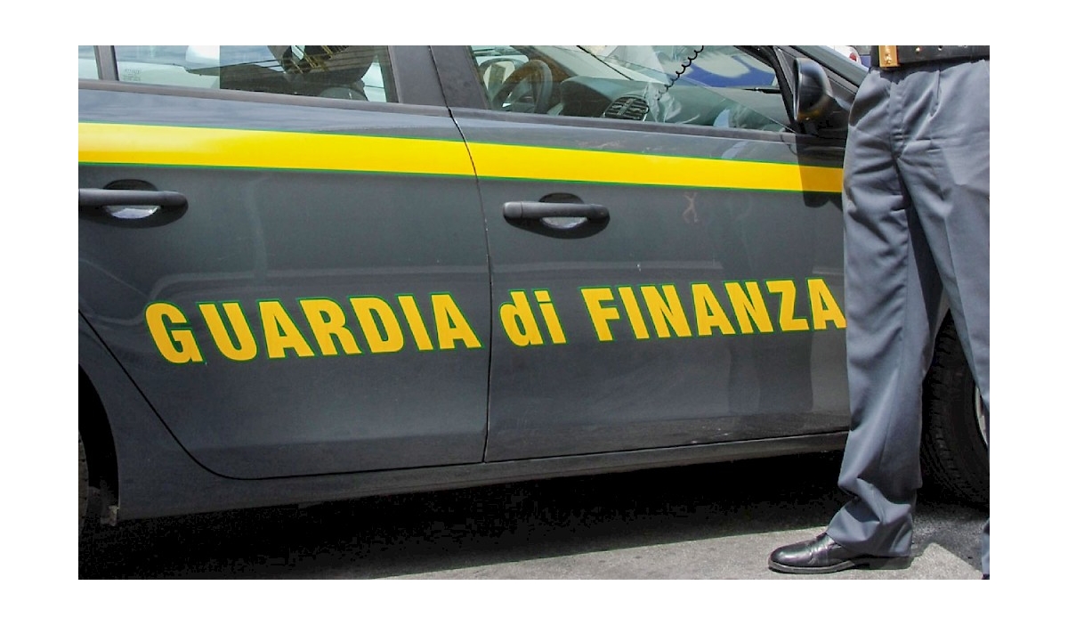 Commercio di fiori in Puglia, scoperta una maxi frode fiscale da 48 milioni di euro