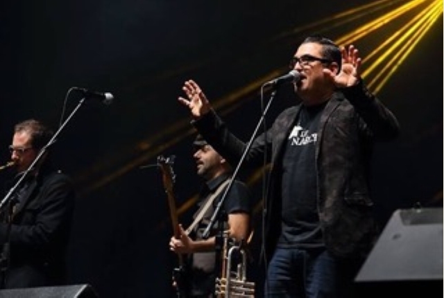 Conversano, la Municipale Balcanica e Roy Paci in concerto durante ‘Novello sotto il Castello’