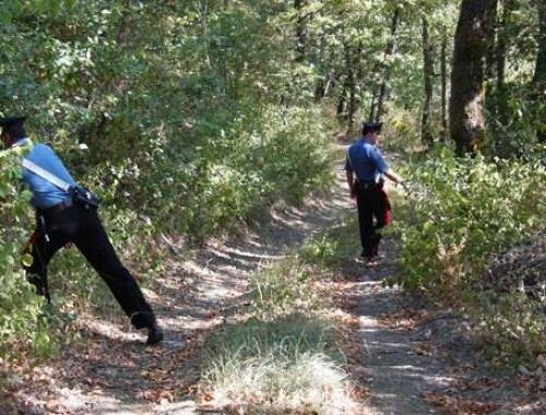 Coppia di turisti dispersi nei boschi del Potentino salvati dai carabinieri