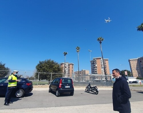 Coronavirus, i droni controlleranno le strade di Bari. Decaro: ‘In campo anche vigili del fuoco ed esercito’