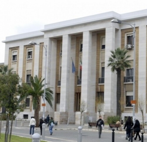 Coronavirus, terzo caso sospetto in Puglia: donna di 43 anni in isolamento al Policlinico di Bari