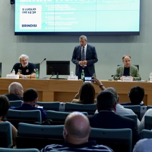 EMILIANO ALLA 1ªASSEMBLEA GENERALE DELLA NAUTICA DI PUGLIA: “FAREMO DIVENTARE INTERNAZIONALE IL SALONE DI BRINDISI”