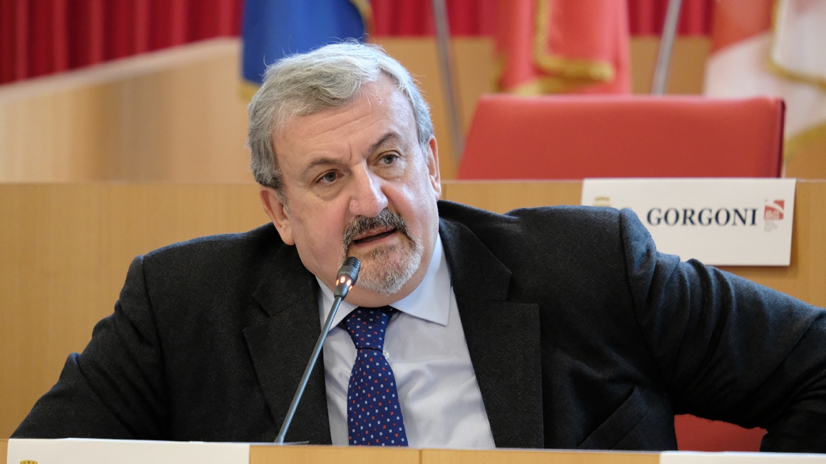 Emiliano smentisce la notizia della chiusura di 11 ospedali: ‘Sono stati riclassificati per migliorare i servizi’