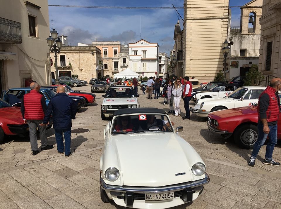 Epifania, a Bari un raduno di auto e moto storiche all’insegna della solidarietà