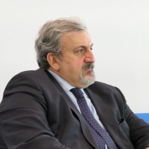Ex Ilva, Emiliano chiede al ministero la revisione dell’AIA: ‘Responsabilità storica’