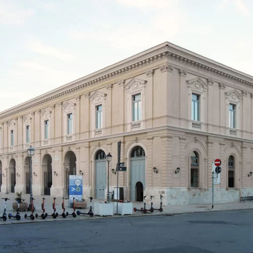 Domani il Segretario per la Puglia del MIC, Maria Piccarreta, e il sindaco Antonio Decaro riaprono e accendono l’ex Mercato del pesce