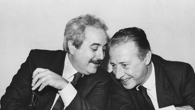 Giovanni Falcone, l’Italia ricorda il magistrato ucciso dalla mafia 25 anni fa