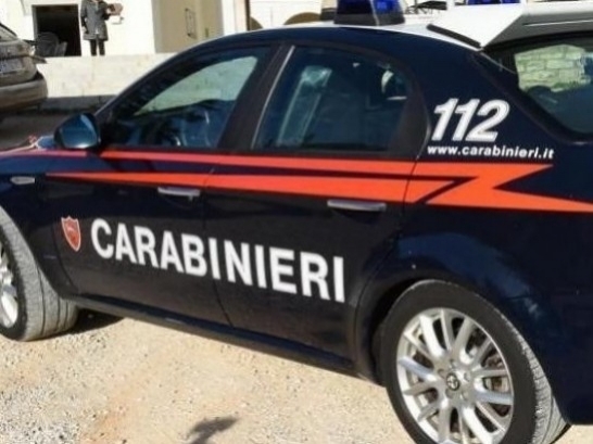 Fasano, commando armato assalta tir carico di sigarette: superstrada chiusa