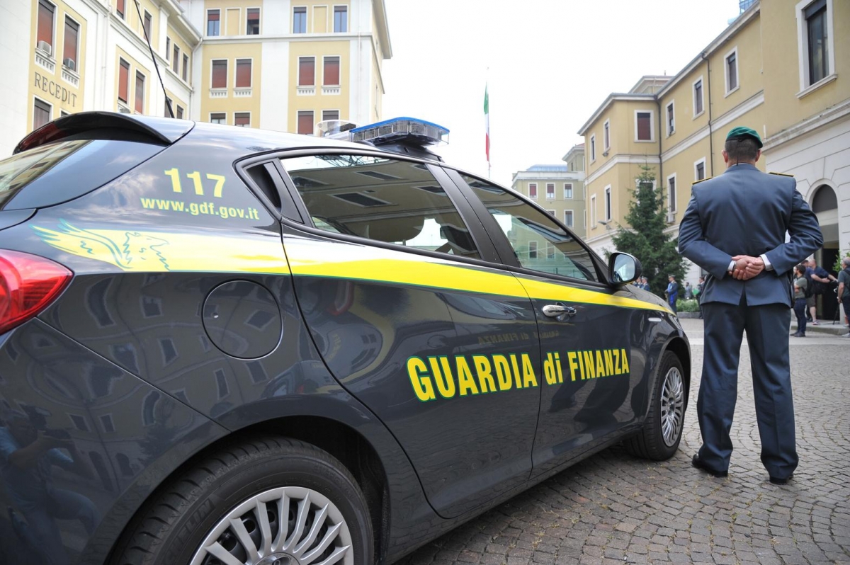 Fatture false e Iva non pagata: Gdf sequestra beni per 7,6 milioni di euro a due imprenditori pugliesi