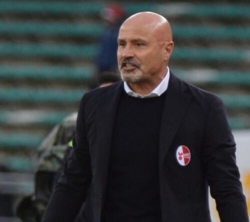 Fc Bari, Colantuono soddisfatto: ‘Siamo stati poco belli ma efficaci. Ho spinto molto per avere Galano’