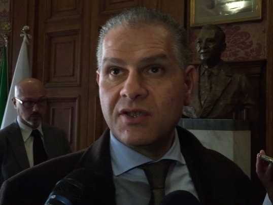 Fc Bari, confermato il deferimento: 20mila euro di multa e tre mesi di inibizione al patron Giancaspro