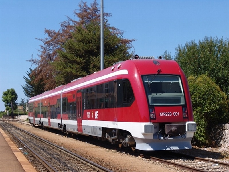 Ferrovie del Sud Est: taglio del 20% degli stipendi, oggi l’annuncio ai sindacati