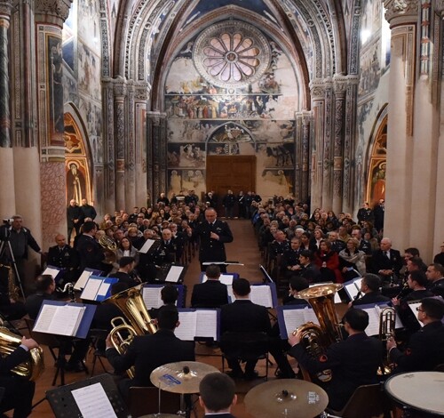 FESTA DELLA MUSICA 2022: LA FANFARA DEL COMANDO SCUOLE DELL’AERONAUTICA MILITARE  SI ESIBISCE A BARI