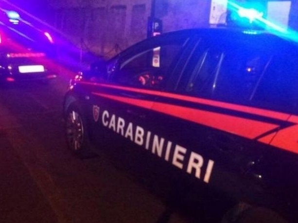 Foggia, bomba abbandonata in strada: passante allerta i carabinieri