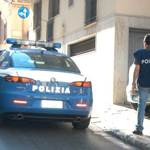 Foggia: corruzione e peculato, tre poliziotti in manette