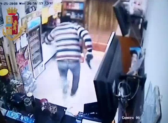 Foggia, rapinano tabaccheria e feriscono il titolare: polizia arresta sei pregiudicati
