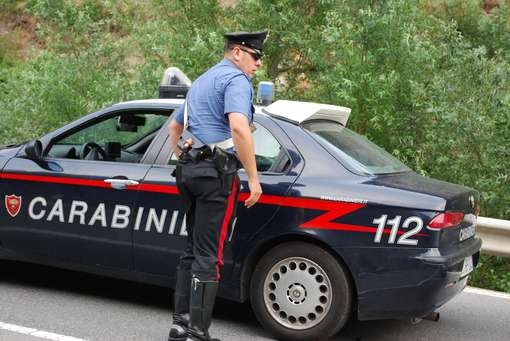 Francavilla Fontana: 25enne nudo e ferito ritrovato nella zona industriale, indagano i carabinieri