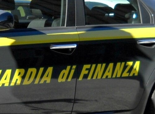 Estorsioni, furti, e rapine: 11 arresti tra Taranto, Brindisi e Foggia dopo la denuncia del padre di un ragazzo ludopatico