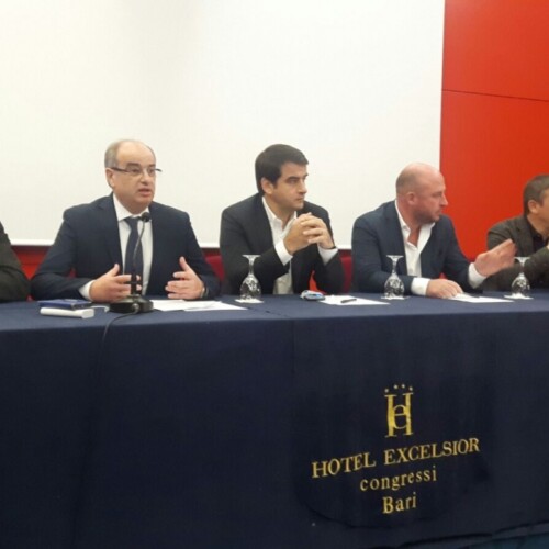 Fusione Aeroporti di Puglia con Napoli, i Consiglieri regionali CoR e Fitto: ‘Operazione poco trasparente’