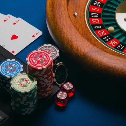 Gambling: il mondo digitale dell’intrattenimento online sospeso tra passato e futuro