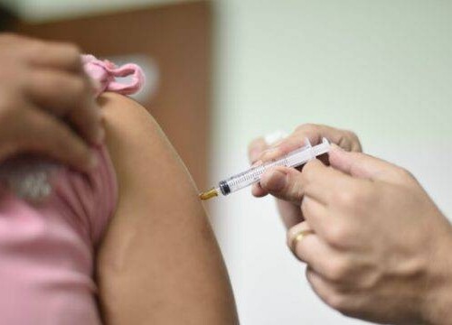 Giovinazzo, vaccini obbligatori per iscriversi a scuola. Il sindaco: ‘No alle autocertificazioni’