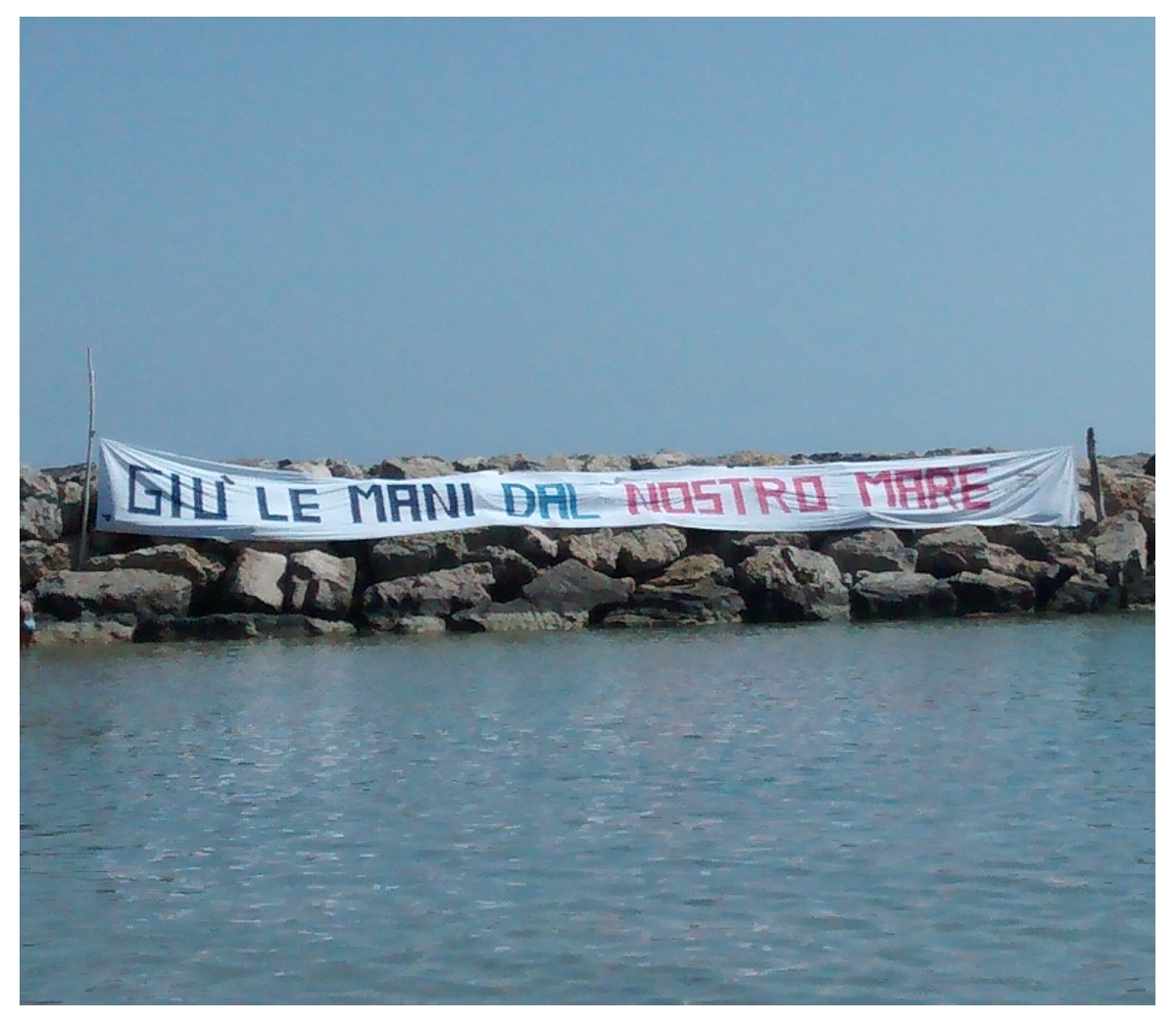 ‘Giù le mani dal nostro mare’, ad agosto il tour del M5S in quattro regioni per dire no alle trivellazioni