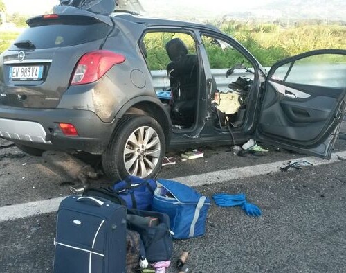 Grave incidente stradale in Calabria, quattro morti: distrutta un’intera famiglia
