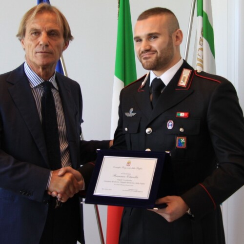 Il Consiglio regionale pugliese premia Francesco Citarella, cc che salvò gli studenti dal bus in fiamme a Milano