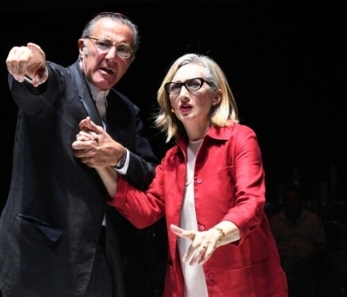 ‘Il Penitente’, lo spettacolo con Lunetta Savino e Luca Barbareschi arriva al teatro Palazzo