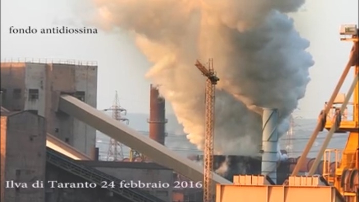 Ilva, la denuncia del fondo antidiossina: ‘Dalle torri di raffreddamento non esce solo vapore acqueo’
