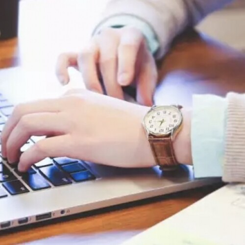 La laurea in psicologia online: come l’e-learning rivoluziona l’apprendimento