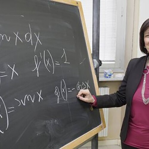 La matematica come stile di vita: Lorella Carimali incontra gli studenti del liceo ‘Poerio’ di Foggia