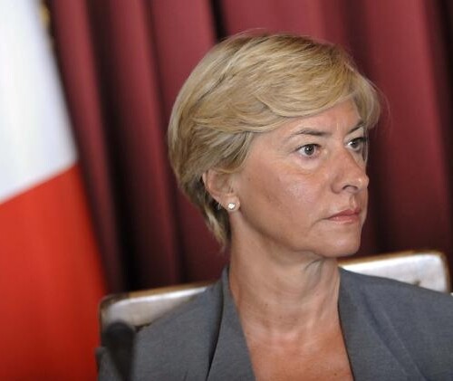 La ministra Pinotti sulla questione Marò: ‘Stiamo lavorando per risolvere la vicenda’