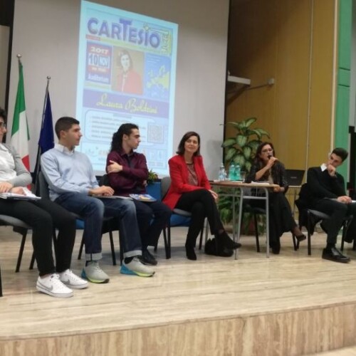La presidente Boldrini incontra le scuole a Triggiano: ‘Sulle fake news giochiamo una partita democratica’