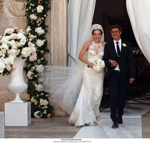 L’abito da sposa indossato da Laura Chiatti in ‘Io che amo solo te’ va all’asta (VIDEO)