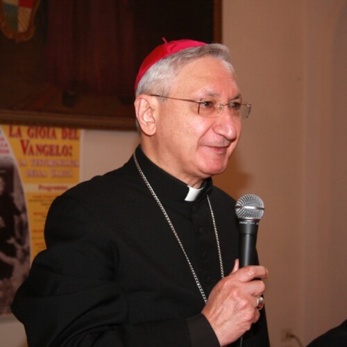 L’arcivescovo di Taranto destinerà un monastero per l’accoglienza dei migranti