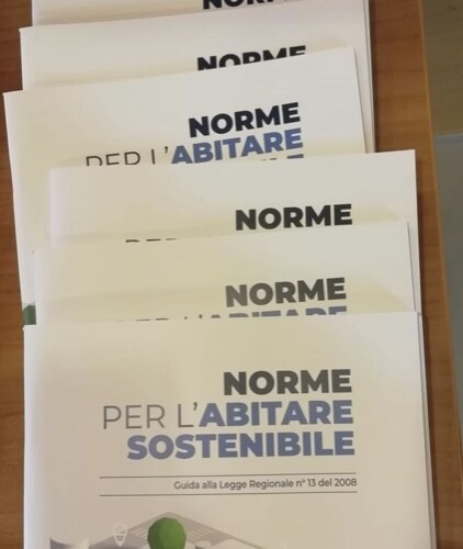 L’Assessorato all’Ambiente e alle Politiche Abitative presenta l’aggiornamento della Guida alla Legge Regionale n. 13/2008 “Norme per l’abitare sostenibile”