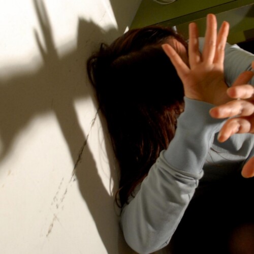 Lecce, 14enne denuncia uno stupro: ‘Violentata da un ragazzo di 16 anni’
