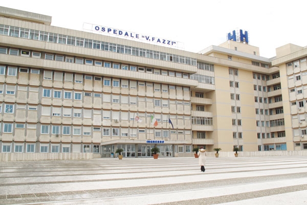 Lecce: 49enne romeno preso a sprangate