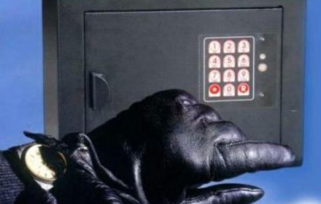 Lecce, banditi svaligiano una villa e fuggono con 50mila euro in gioielli