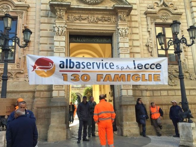 Lecce: cominciano oggi i licenziamenti per i 130 lavoratori della partecipata ‘Alba Service’