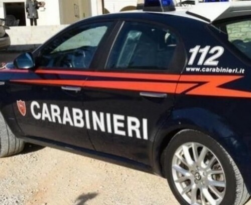 Lecce, fece incendiare l’auto dell’allenatore che non convocò il figlio: denunciato 41enne