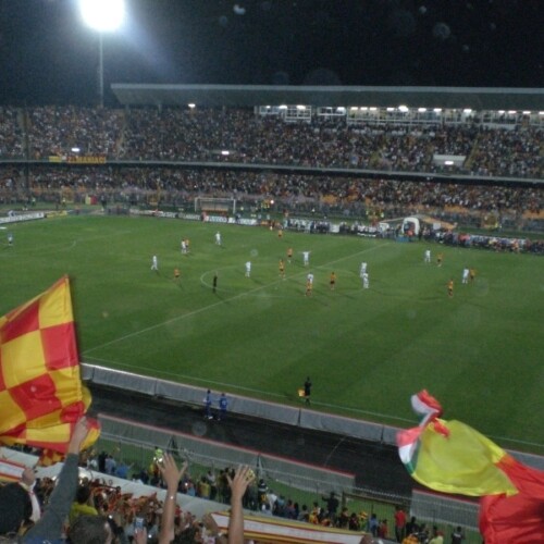 Lecce, problemi al cuore durante la partita contro il Verona: due tifosi soccorsi dalla Croce Rossa