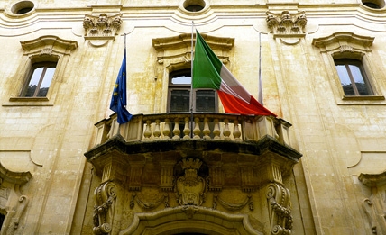 Lecce, prosegue l’indagine sui presunti voti di scambio e favoritismi