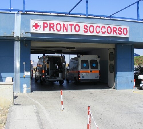 Lucera: esplode ordigno davanti ad un circolo privato, muore 26enne