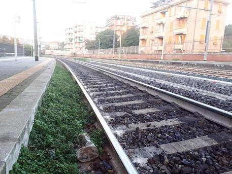 Maltempo in Puglia, guasto sulla linea ferroviaria Taranto-Brindisi: circolazione sospesa dalle 14 alle 17