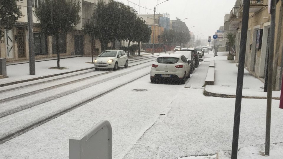 Maltempo in Puglia, temperature sotto zero e neve sulle zone interne