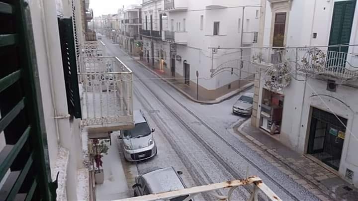 Maltempo in Puglia, violenta grandinata tra Monopoli e Polignano a Mare