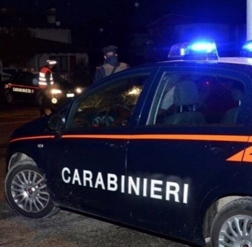 Massafra, in auto con la droga tenta di fuggire dai carabinieri: arrestato 20enne