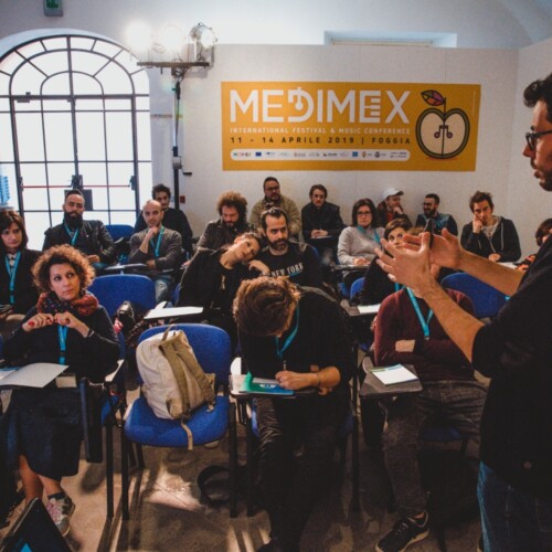 Medimex, a Taranto tornano le scuole di musica: Beppe Vessicchio e il produttore degli U2 tra gli ospiti